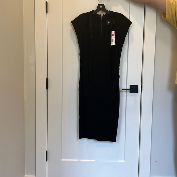 Nicole Miller Dresses & Skirts - Nicole Miller size 8 fitted black dress nwt